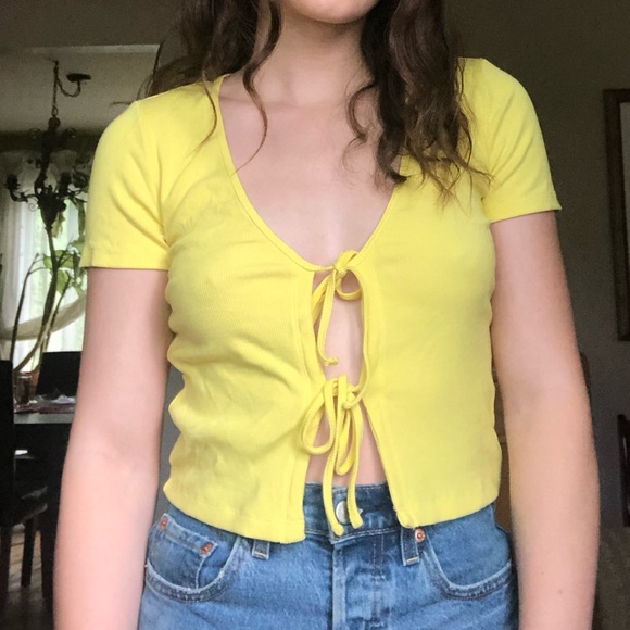 Front tie Wilfred free top from aritzia - Picture 2 of 4